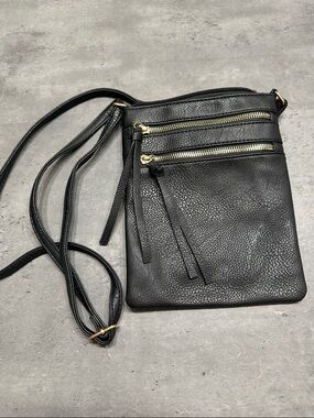 Classic Black Pebbled Leather Crossbody Bag - Minimalist Everyday
